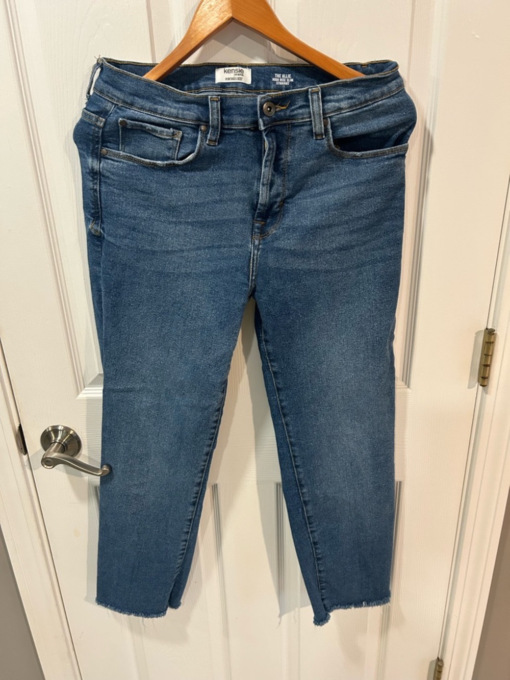 Kensie The Allie High Rise Slim Straight Raw-Hem Jeans